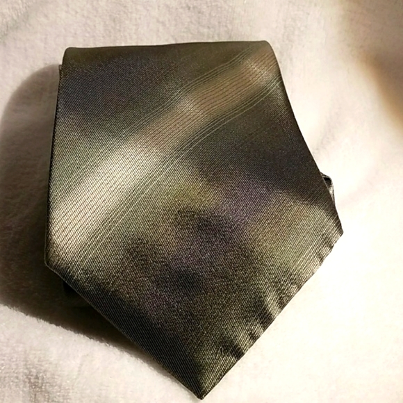 Van hausen tie - Picture 1 of 4